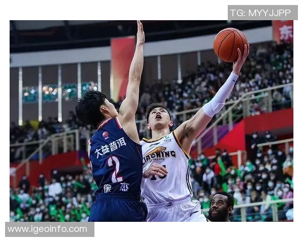 2020年辽宁队与广东队第一节精彩对决回顾与分析