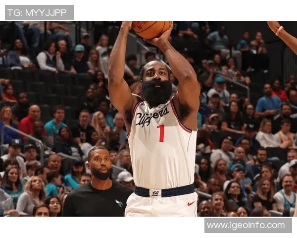 哈登:当年我改造后撤步跳投时很多人质疑,现在已被广泛运用,我很骄傲 哈登:当年我改造后撤步跳投时很多人质疑,现在已被广泛运用,我很骄傲